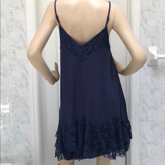 LACE TRIM NAVY DRESS - Picture 4 of 9